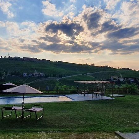 B&B Cascina Gaione Via Gallina,18B 12052 Neive Cn Bagian luar foto