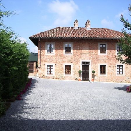 B&B Cascina Gaione Via Gallina,18B 12052 Neive Cn Bagian luar foto