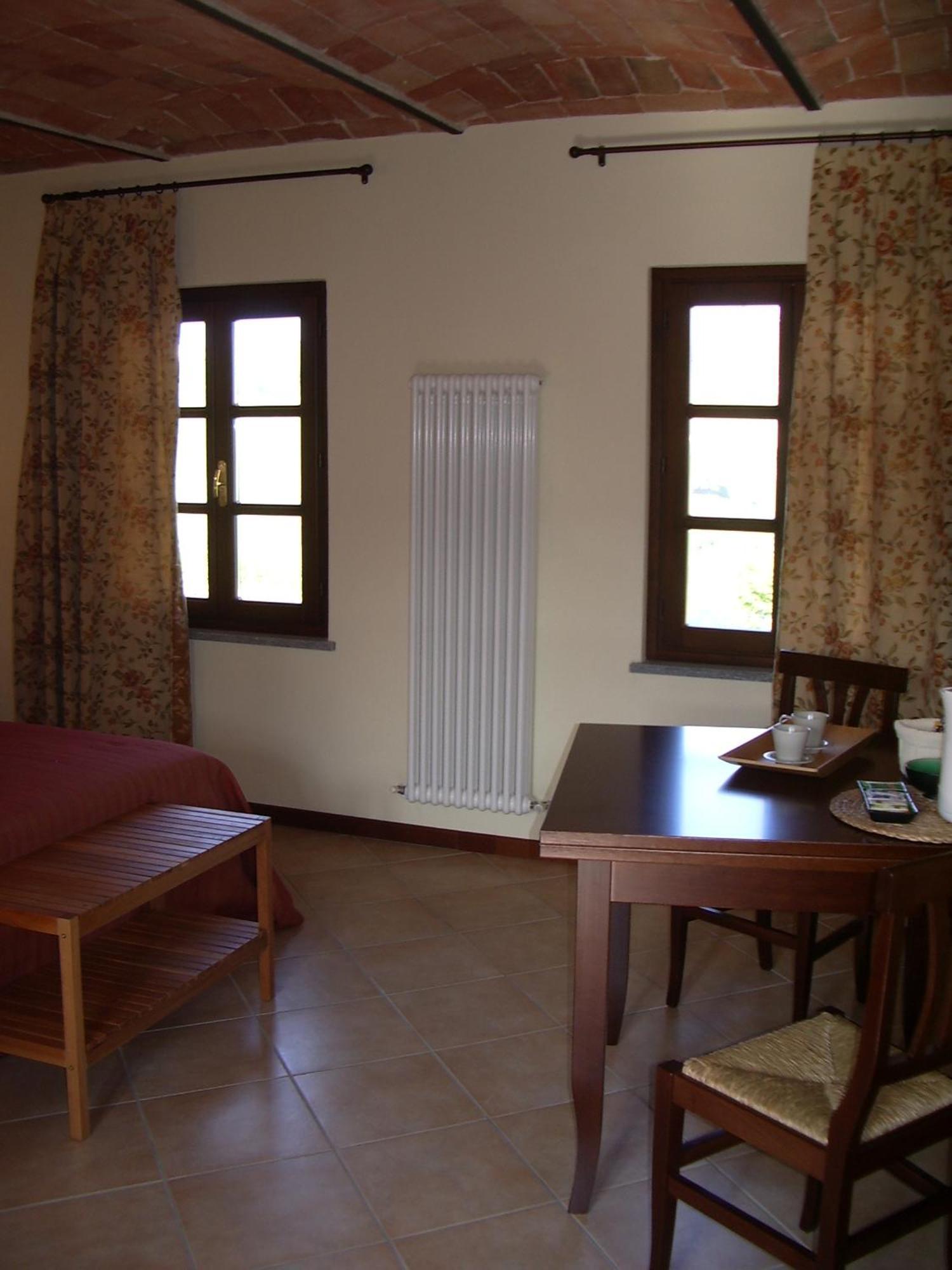 B&B Cascina Gaione Via Gallina,18B 12052 Neive Cn Ruang foto
