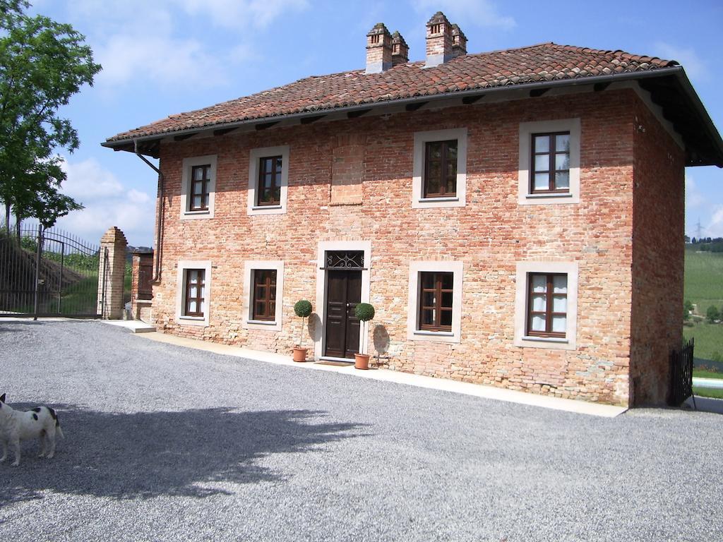 B&B Cascina Gaione Via Gallina,18B 12052 Neive Cn Bagian luar foto