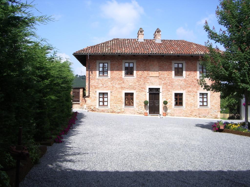B&B Cascina Gaione Via Gallina,18B 12052 Neive Cn Bagian luar foto